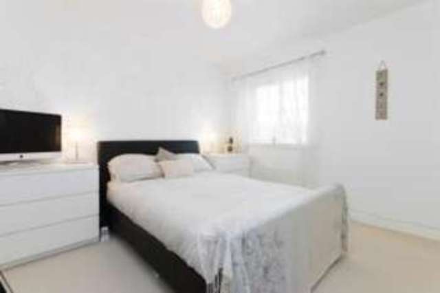  Image of 2 bedroom Terraced house for sale in Sconser Erskine PA8 at Erskine Renfrewshire Erskine, PA8 7EN