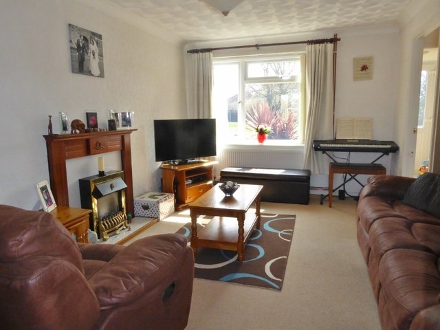  Image of 3 bedroom Terraced house for sale in Sea Kings Fareham PO14 at Sea Kings  Fareham, PO14 3SX