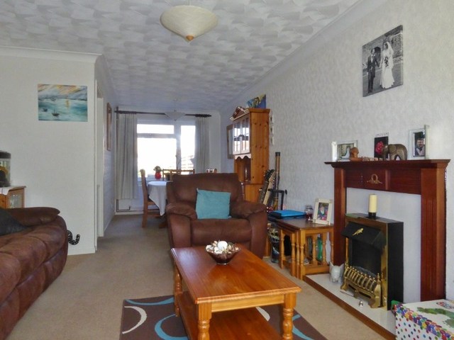  Image of 3 bedroom Terraced house for sale in Sea Kings Fareham PO14 at Sea Kings  Fareham, PO14 3SX