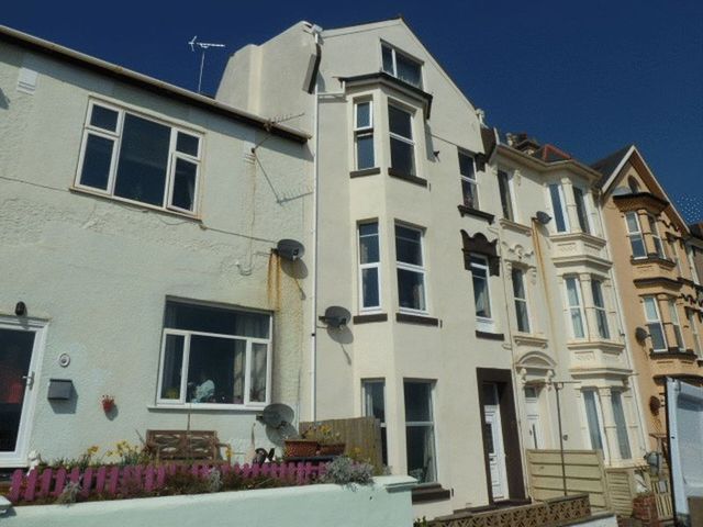  Image of 2 bedroom Flat for sale in Sea Lawn Terrace Dawlish EX7 at Sea lawn Terrace  Dawlish, EX7 0AD
