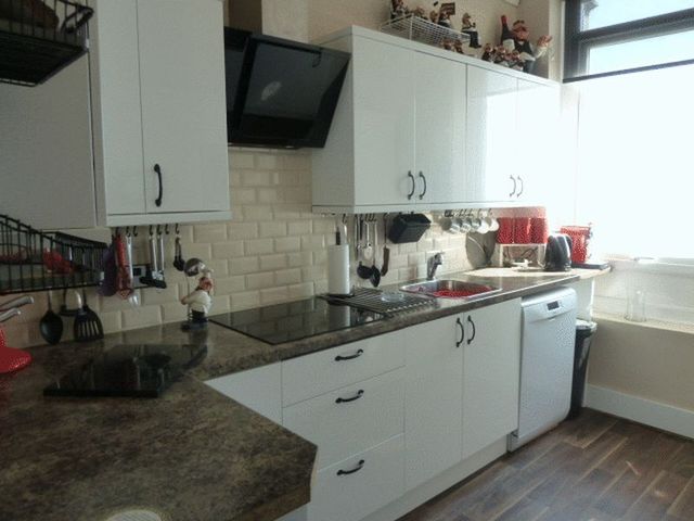  Image of 2 bedroom Flat for sale in Sea Lawn Terrace Dawlish EX7 at Sea lawn Terrace  Dawlish, EX7 0AD