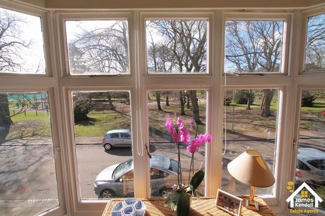  Image of 4 bedroom Property for sale in Shaftesbury Avenue Bedford MK40 at Shaftesbury Avenue  Bedford, MK40 3SA