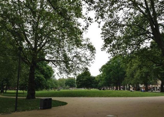  Image of 3 bedroom Flat for sale in Shepherds Bush Green London W12 at London  White City, W12 8PN