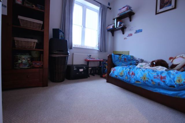  Image of 2 bedroom Flat to rent in Birch Court Sherman Gardens Chadwell Heath Romford RM6 at Sherman Gardens Chadwell Heath Romford, RM6 4AP