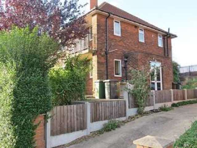  Image of 1 bedroom Flat to rent in Silk Mill Avenue Horsforth Leeds LS16 at Leeds LS16 Leeds, LS16 6EA