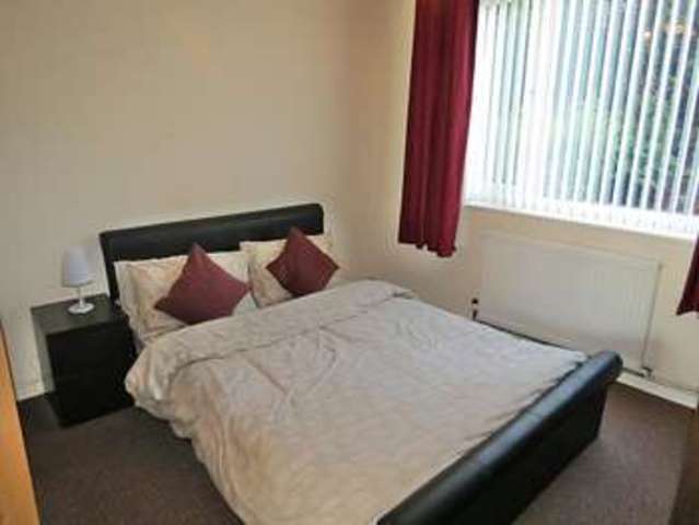 Image of 1 bedroom Flat to rent in Silk Mill Avenue Horsforth Leeds LS16 at Leeds LS16 Leeds, LS16 6EA