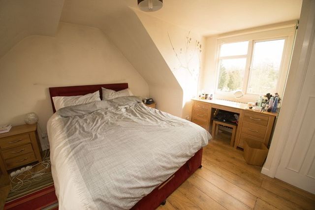  Image of 3 bedroom Semi-Detached house for sale in Sleapshyde Lane Smallford St. Albans AL4 at Sleapshyde Lane Smallford St. Albans, AL4 0SB