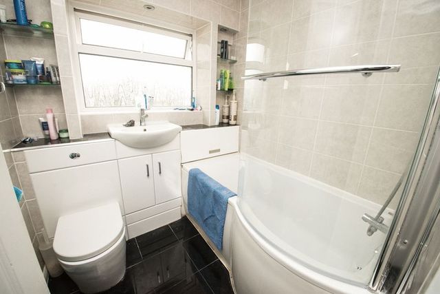  Image of 3 bedroom Semi-Detached house for sale in Sleapshyde Lane Smallford St. Albans AL4 at Sleapshyde Lane Smallford St. Albans, AL4 0SB