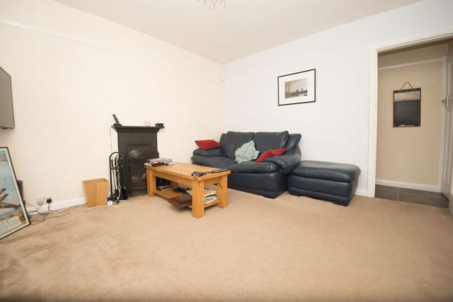  Image of 3 bedroom Semi-Detached house for sale in Sleapshyde Lane Smallford St. Albans AL4 at Sleapshyde Lane Smallford St. Albans, AL4 0SB