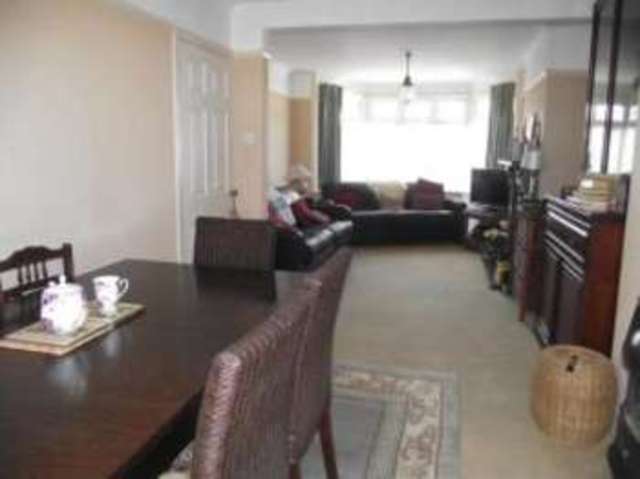  Image of 3 bedroom Detached house for sale in Meadowmead Avenue Southampton SO15 at Southampton Hampshire Millbrook, SO15 4LX