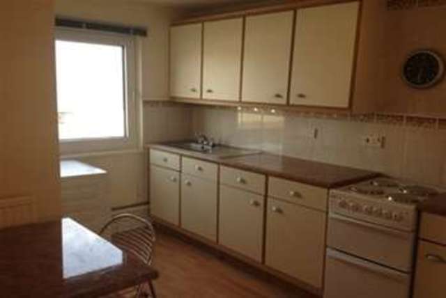  Image of 2 bedroom Flat to rent in Southwood Road Hayling Island PO11 at Hayling Island, PO11 9QH