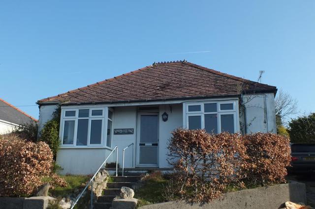  Image of 2 bedroom Bungalow for sale in The Ridgeway Saundersfoot SA69 at Saundersfoot Pembrokeshire Saundersfoot, SA69 9JZ