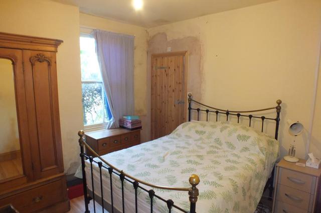 Image of 2 bedroom Bungalow for sale in The Ridgeway Saundersfoot SA69 at Saundersfoot Pembrokeshire Saundersfoot, SA69 9JZ