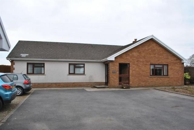 Image of 3 bedroom Bungalow to rent in St. Clears Carmarthen SA33 at St Clears  Carmarthen, SA33 4NA