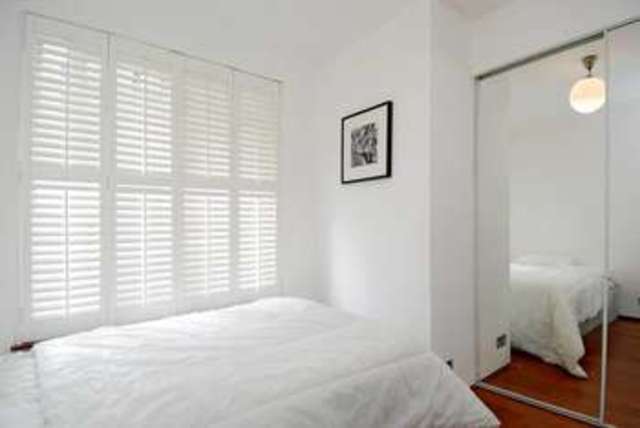  Image of 1 bedroom Flat to rent in St. Georges Square London SW1V at St Georges Square  London, SW1V 2HP