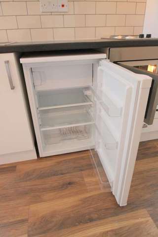  Image of Studio flat to rent in St. James Road Sutton SM1 at St James Road Sutton Sutton, SM1 2TJ