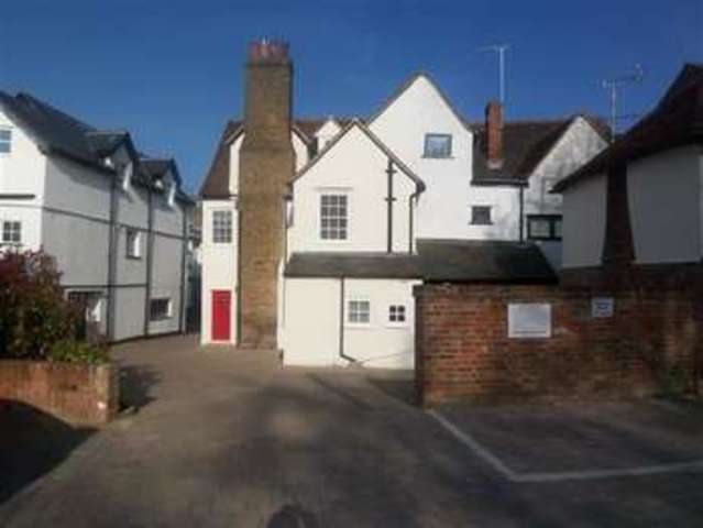  Image of 2 bedroom Apartment to rent in High Street Ongar CM5 at Chipping Ongar, CM5 9JH