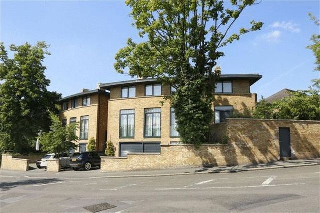  Image of 4 bedroom Detached house to rent in St. Mary