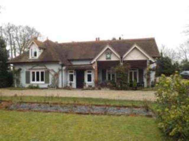  Image of 5 bedroom Detached house for sale in Colchester Road St. Osyth Clacton-on-Sea CO16 at St. Osyth Clacton-on-Sea St Osyth, CO16 8HB