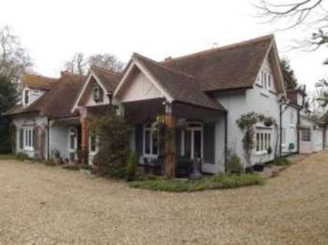  Image of 5 bedroom Detached house for sale in Colchester Road St. Osyth Clacton-on-Sea CO16 at St. Osyth Clacton-on-Sea St Osyth, CO16 8HB