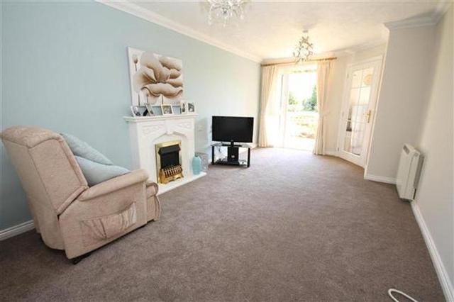  Image of 1 bedroom Flat for sale in Southdown Road Shoreham-by-Sea BN43 at Shoreham-by-Sea, BN43 5AN