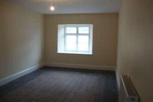  Image of 3 bedroom Flat to rent in Antony Estate Antony Estate Torpoint PL11 at Torpoint, PL11 2QA