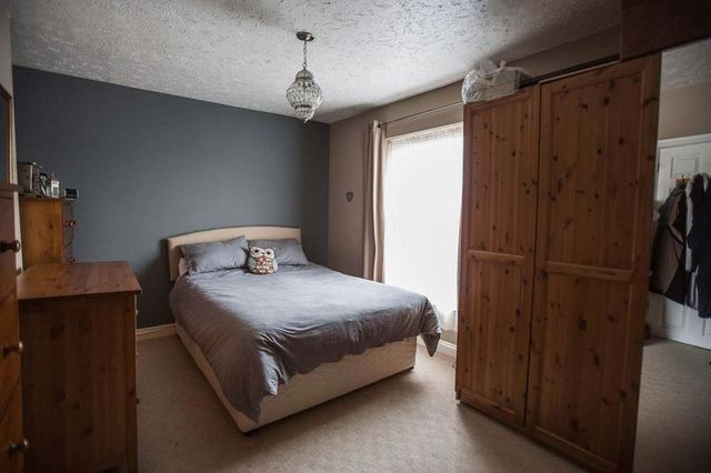 Image of 3 bedroom Semi-Detached house for sale in Stanley Road Southampton SO17 at Stanley Road  Southampton, SO17 2LW