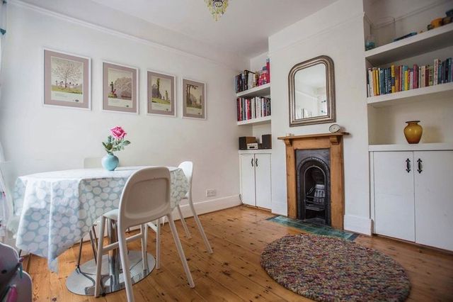  Image of 3 bedroom Semi-Detached house for sale in Stanley Road Southampton SO17 at Stanley Road  Southampton, SO17 2LW