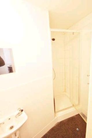  Image of Studio flat to rent in Station Road Harrow-on-the-Hill Harrow HA1 at London HA1 2TA Harrow, HA1 2TA