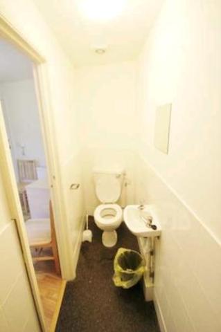  Image of Studio flat to rent in Station Road Harrow-on-the-Hill Harrow HA1 at London HA1 2TA Harrow, HA1 2TA