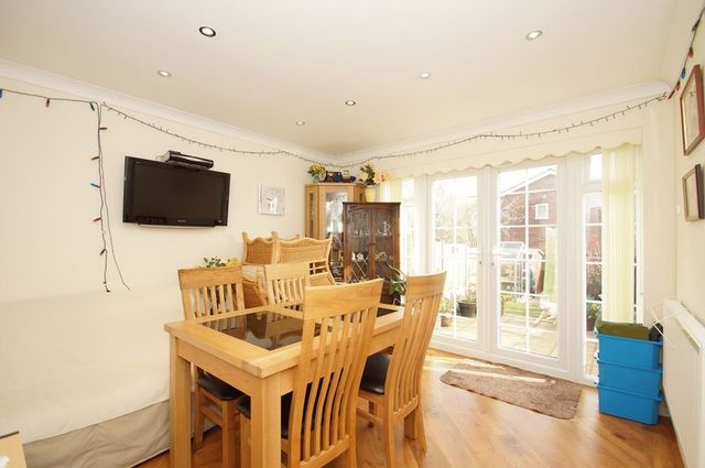  Image of 3 bedroom Detached house for sale in Stoneleigh Close Redditch B98 at Stoneleigh Close Oakenshaw South Redditch, B98 7YW