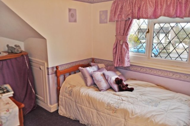  Image of 3 bedroom Detached house for sale in Stradbroke Road Woodhouse Sheffield S13 at Sheffield South Yorkshire Sheffield, S13 8SL