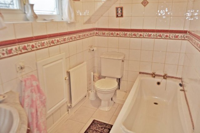  Image of 3 bedroom Detached house for sale in Stradbroke Road Woodhouse Sheffield S13 at Sheffield South Yorkshire Sheffield, S13 8SL