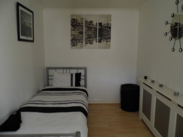  Image of 3 bedroom Detached house for sale in Sundrum Place Kilwinning KA13 at Kilwinning Ayrshire Kilwinning, KA13 6SY