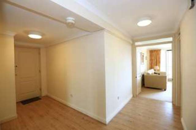  Image of 2 bedroom Flat for sale in Mariners Court Lower Street Plymouth PL4 at Lower Street Plymouth Devon, PL4 0BS