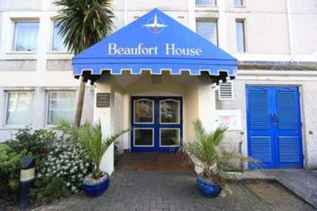  Image of 2 bedroom Flat for sale in Mariners Court Lower Street Plymouth PL4 at Lower Street Plymouth Devon, PL4 0BS