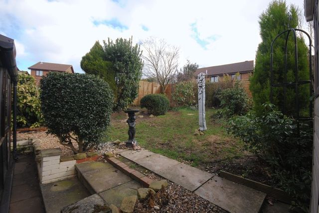  Image of 4 bedroom Detached house for sale in Swincombe Rise West End Southampton SO18 at Swincombe Rise West End Southampton, SO18 3NL