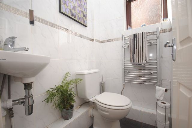  Image of 4 bedroom Detached house for sale in Swincombe Rise West End Southampton SO18 at Swincombe Rise West End Southampton, SO18 3NL
