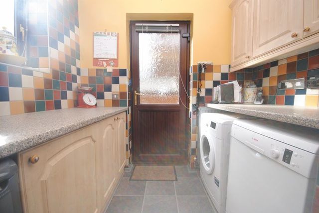 Image of 4 bedroom Detached house for sale in Swincombe Rise West End Southampton SO18 at Swincombe Rise West End Southampton, SO18 3NL