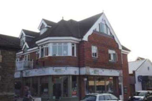  Image of 2 bedroom Flat for sale in West Street Haslemere GU27 at West Street Haslemere Lythe Hill, GU27 2EP