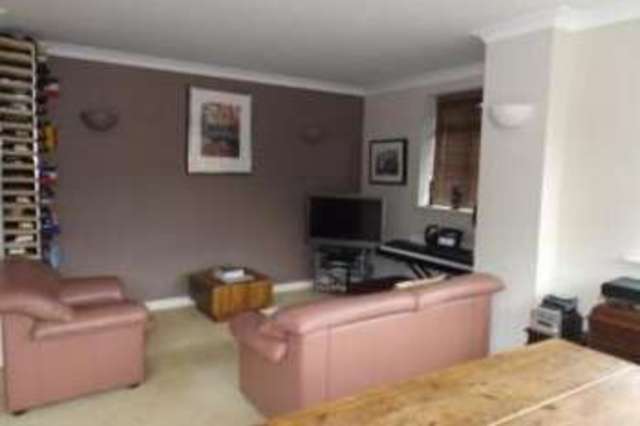  Image of 2 bedroom Flat for sale in West Street Haslemere GU27 at West Street Haslemere Lythe Hill, GU27 2EP