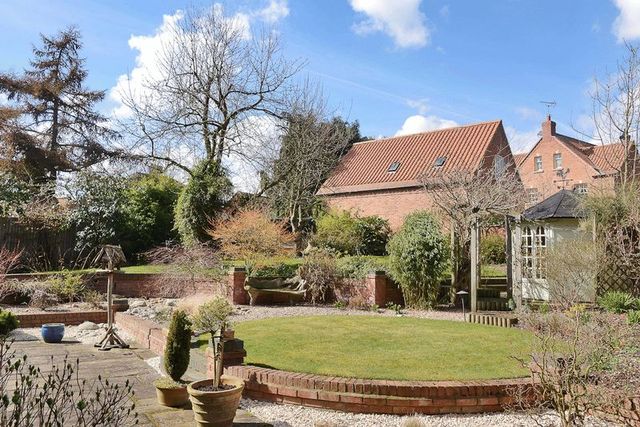  Image of 6 bedroom Detached house for sale in Manor Close Oxton Southwell NG25 at Manor Close Oxton Southwell, NG25 0TG