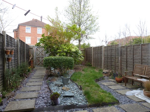  Image of 4 bedroom Terraced house to rent in Broad Lane Bracknell RG12 at Broad Lane Bracknell Easthampstead, RG12 9GQ