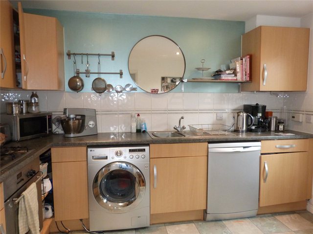  Image of 4 bedroom Terraced house to rent in Broad Lane Bracknell RG12 at Broad Lane Bracknell Easthampstead, RG12 9GQ