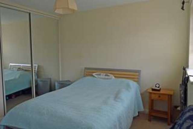  Image of 2 bedroom Terraced house to rent in Eaton Crescent Taunton TA2 at EATON CRESCENT  TAUNTON, TA2 7UE