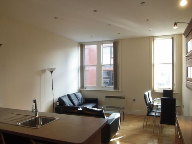  Image of 2 bedroom Flat to rent in Tenby Street Birmingham B1 at Tenby Street Jewellery Quarter Birmingham, B1 3EE