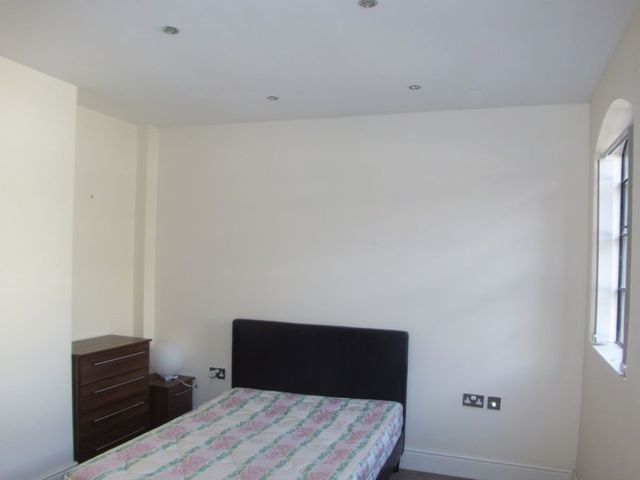  Image of 2 bedroom Flat to rent in Tenby Street Birmingham B1 at Tenby Street Jewellery Quarter Birmingham, B1 3EE