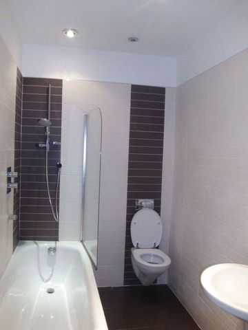  Image of 2 bedroom Flat to rent in Tenby Street Birmingham B1 at Tenby Street Jewellery Quarter Birmingham, B1 3EE