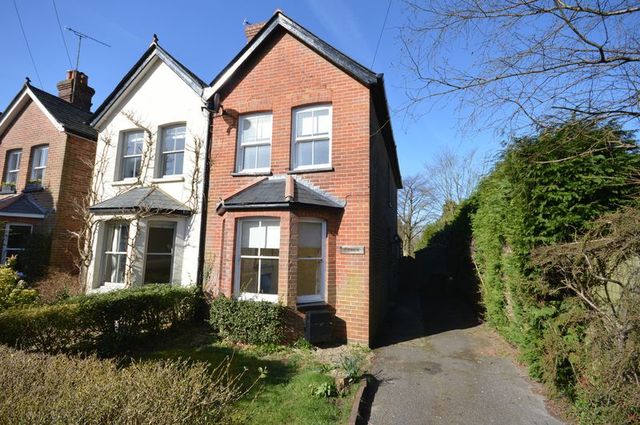  Image of 3 bedroom Detached house to rent in The Avenue Grayshott Hindhead GU26 at The Avenue Grayshott Hindhead, GU26 6LA