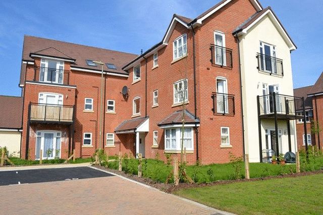  Image of 1 bedroom Flat to rent in The Mallards Totton Southampton SO40 at The Mallards Totton Southampton, SO40 3FQ